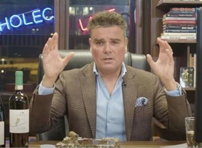 „Rakušan cítí krev. Fialovu.“ Petr Holec si všiml