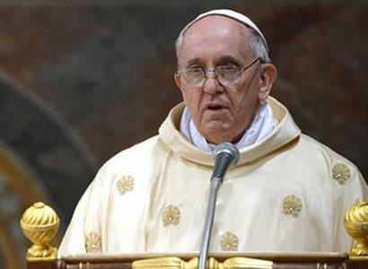Papež vyzval Putina, aby zastavil kolotoč násilí a smrti na Ukrajině