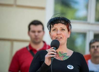 Prokšanová (KSČM): Rozdávají si ocenění za zásluhy a lidé přitom mají sotva na nájem