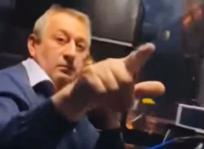 „Zdochni!“ Řidič vyhodil z autobusu Ukrajinky. VIDEO se šíří. Češi se nad ním rvou