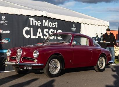 Autodrom Most: Vítězem soutěže elegance na premiérovém The Most CLASSIC se stala krásná Alfa Romeo