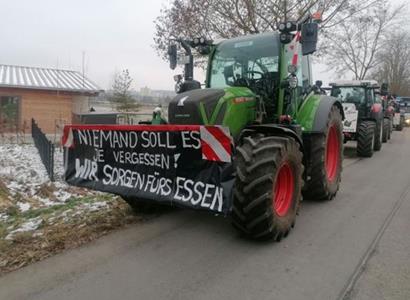 Madrid zacpán traktory. Poláci blokují Ukrajinu. Slovensko: „My máme krávy, vy máte kravaty. Co nás živí?“