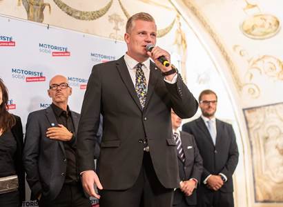 Vaše hloupost přesouvá slušné lidi na naši stranu. Turek zeleným studentům