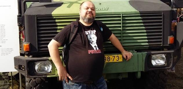 Zasraný hovado Zeman, napsal aktivista Pražského Majdanu. Teď pořádá akci, kterou veřejně podpořila ČSSD. A je zle