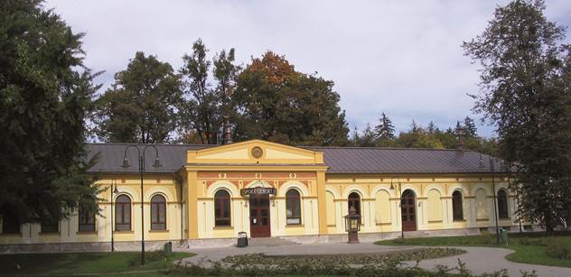 Valentův SYNOT a radnice v Rožnově se neshodly na nájemném ohledně Společenského domu. Městská kulturní agentura prostor vyklidila