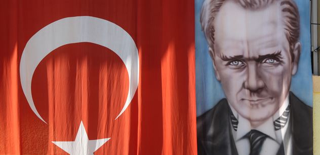 Od „tatíčka demokrata“  k Erdoganovu sultanátu. Přečtěte si, jak to dnes vypadá v Turecku