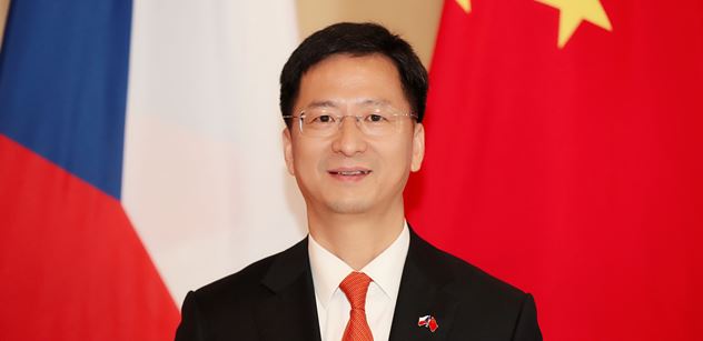 „Čína je ochotna se všemi zeměmi usilovat o mírové soužití," říká její velvyslanec pro PL 