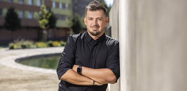 Vytáhněme si už hlavy z p*dele, uvedl politik ODS
