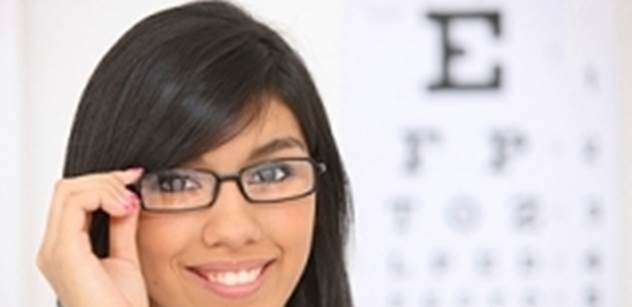 Dioptrické brýle nosí v ČR 44 procent lidí