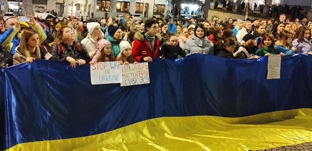 Výročí války v Brně: Souboj mezi světlem a tmou. Ukrajinská vlajka stále vlaje. Dobro, svoboda, demokracie, volala primátorka