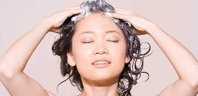 Jak chránit vlasy před vysušením?