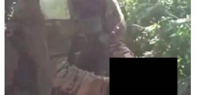 VIDEO, na které je lepší se nedívat. Uřezaná hlava ukrajinského vojáka. Internet jímá hrůza