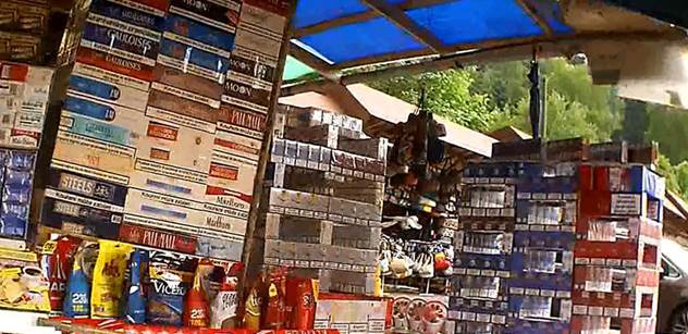 Němci si jezdí přes hranice nakupovat padělané cigarety. Celní správa zuří