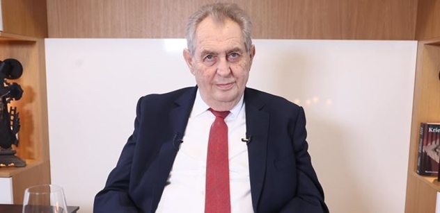 Mlčte. Zeman důrazně ve věci Donalda Trumpa