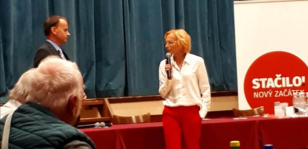 Padá na mě beznaděj. Kam se to naše vlast řítí? padlo na debatě s Konečnou