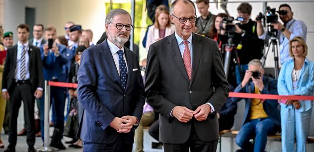 Patolízalství? Fiala potěšil Merze a vyvolal odpor