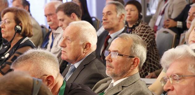 Václav Klaus na rhodském fóru: Nadnárodní finanční instituce selhaly. Přidal obsáhlý výčet neúspěchů, sledovali jsme to celé