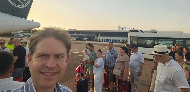 Dostála do Moldavska nevpustili, ale VIP účastník prošel. Ozval se nám