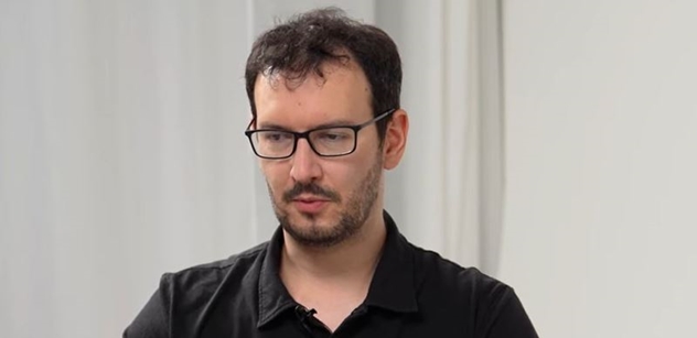 Konspirace ze STRATKOM: Cokoliv řekneme, je vládní propaganda