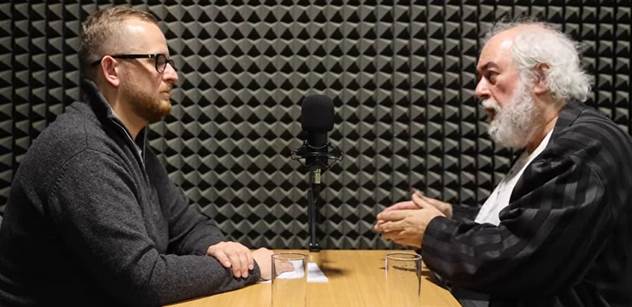 „Snaží se dostat stát do kritické situace a odložit volby.“ Schneider varuje. To tu ještě nebylo