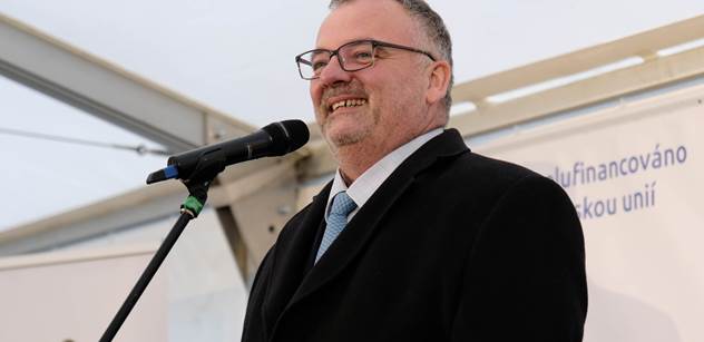 Z ministra za SPD udělali komunistu. V roce 1989 mu bylo 14 let