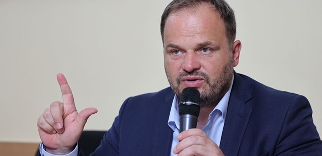 Šmarda (SOCDEM): Pět milionů pracujících – pět milionů práv!