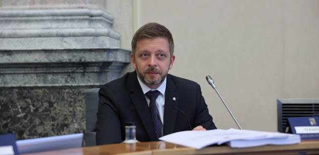 „Činnost pro cizí mocnost.“ Do zákona přidali ostrý paragraf. Ale tak, že za to Rakušan dostal vynadáno