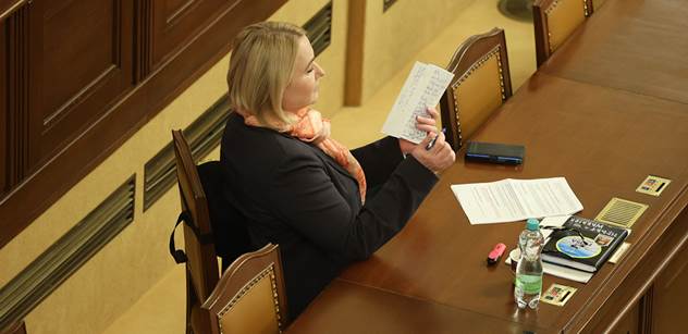 Ministryně Černochová: Hledáme další způsoby, jak Ukrajině pomoci. Teď hned