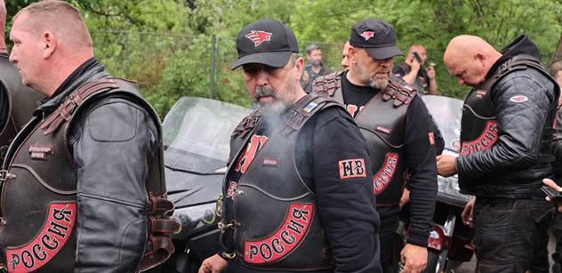 Noční vlci na Slovensku. Sledujte, kdo je bude vítat, nabádá Nerudová