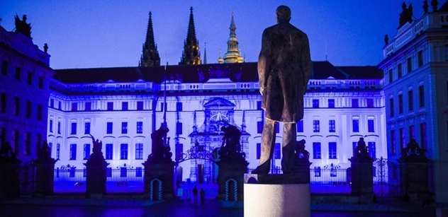 „Vystoupení z vojenské části NATO.“ Navržen nezvyklý krok