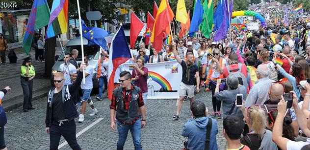 Pražský zastupitel: Homosexuálové, nový život vznikne ze svazku muže a ženy. Manželství stejnopohlavních? Ať se to jmenuje jinak