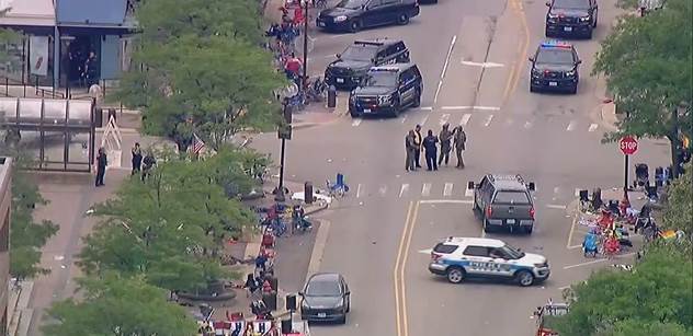 Během střelby u Chicaga zemřelo šest lidí. Dalších 57 postřelených bylo ve městě jen za víkend 