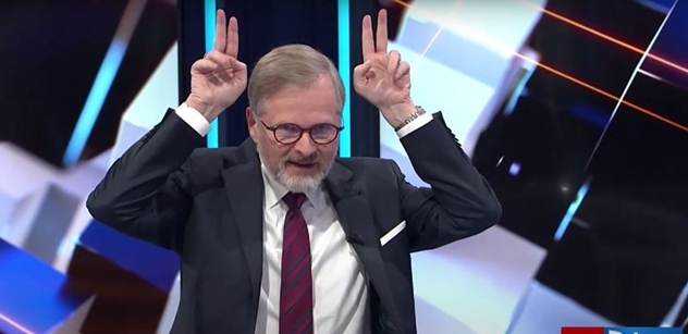 „Na výlet či obchodně do cizí mocnosti? Hrozí vězení.“ Stonišův mrazivý text