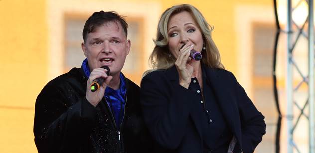 Brožová s Francem si po 20 letech zazpívali duet v Nových Hradech