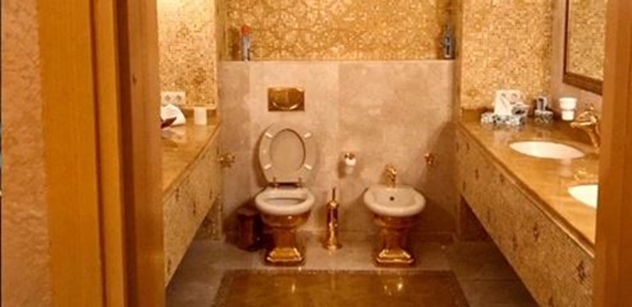 Tam Zelenskyj slavil narozeniny. Obří korupční skandál na Ukrajině bobtná