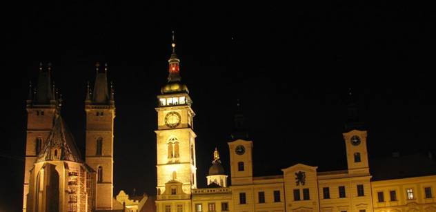 Hradec Králové se proměnil v politické bitevní pole
