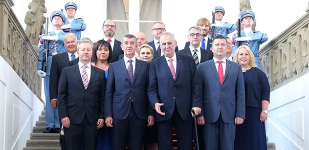 Vláda souhlasí, aby mohli přes ČR jezdit a létat spojenci z NATO