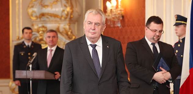 Prezident Zeman neodsuzuje „personální čistky" Sobotkovy vlády 