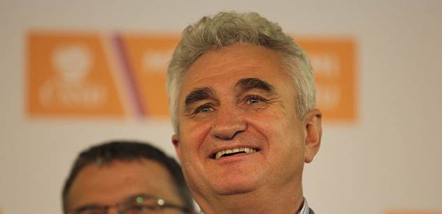 Šéfem horní parlamentní komory se opět stal bývalý odborářský vůdce Štěch 