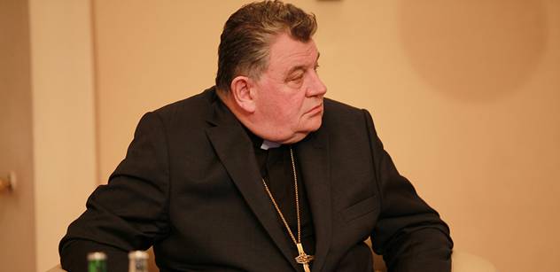 Arcibiskup Duka šokoval: Církev nikdy nic nevlastnila