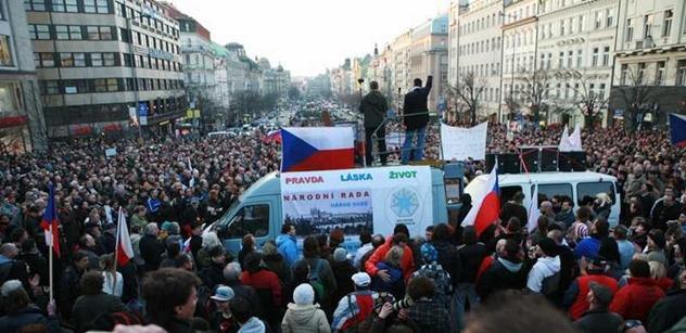 Holešovská výzva svolala do Prahy další protivládní demonstraci. Ještě dnes