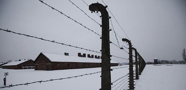 Jan Urbach: V Auschwitz identifikovali botu chlapce z Prahy