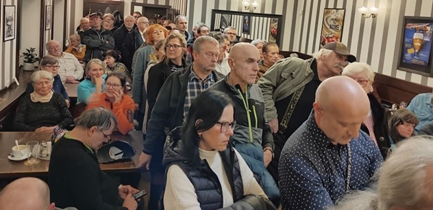 Výjimka pro Ukrajince? Pošarová s Foldynou klidnili naštvané občany Tachovska