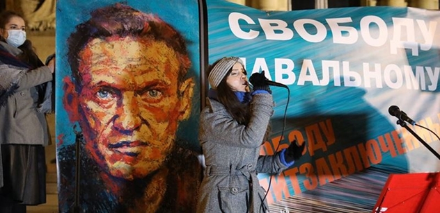 Volby v Rusku se blíží. „Bojí se,“ říká o vládě a Putinovi Navalný. Vymyslel totiž něco nového