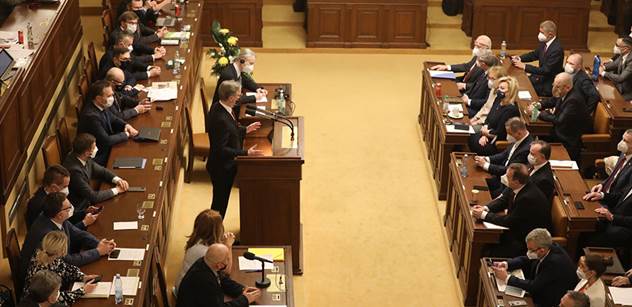 První grilování: Premiér Fiala s ministry bude poprvé čelit interpelacím ANO a SPD