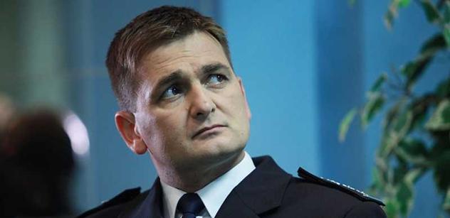 Šéf policie: Martinec dával info Bradáčové, čeká ho kárné řízení