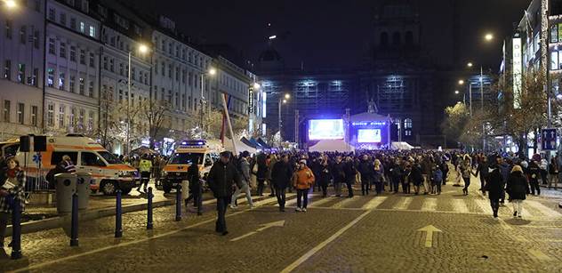 Praha umístila zábrany na Václavské náměstí a náměstí Republiky