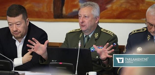 Výhrůžky, arogance a externí poradci ve státním. Co se to děje pod křídly vojenského podniku? Na odpovědi čekáme 170 dnů