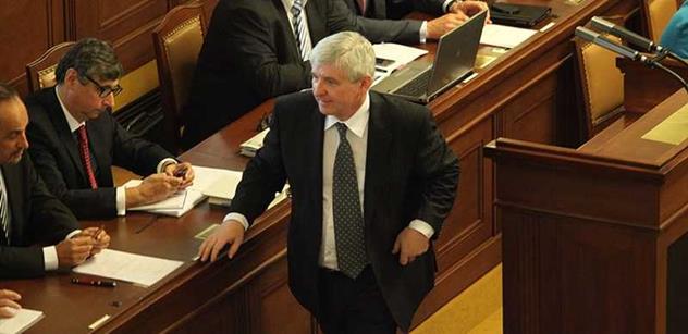Rusnok dal svým ministrům manuál k vládnutí, informuje deník