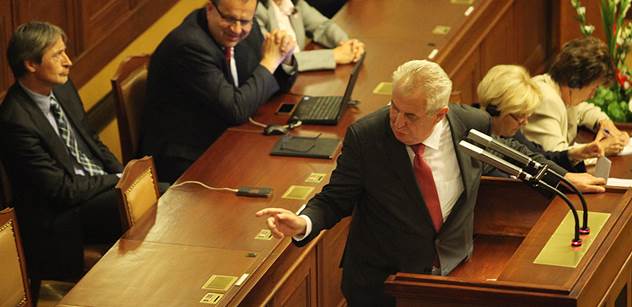 Má nejvyšší kredit, který dosud nebyl přebit. Odborník odhaluje tajemství úspěchu Miloše Zemana a ostatním politikům radí...